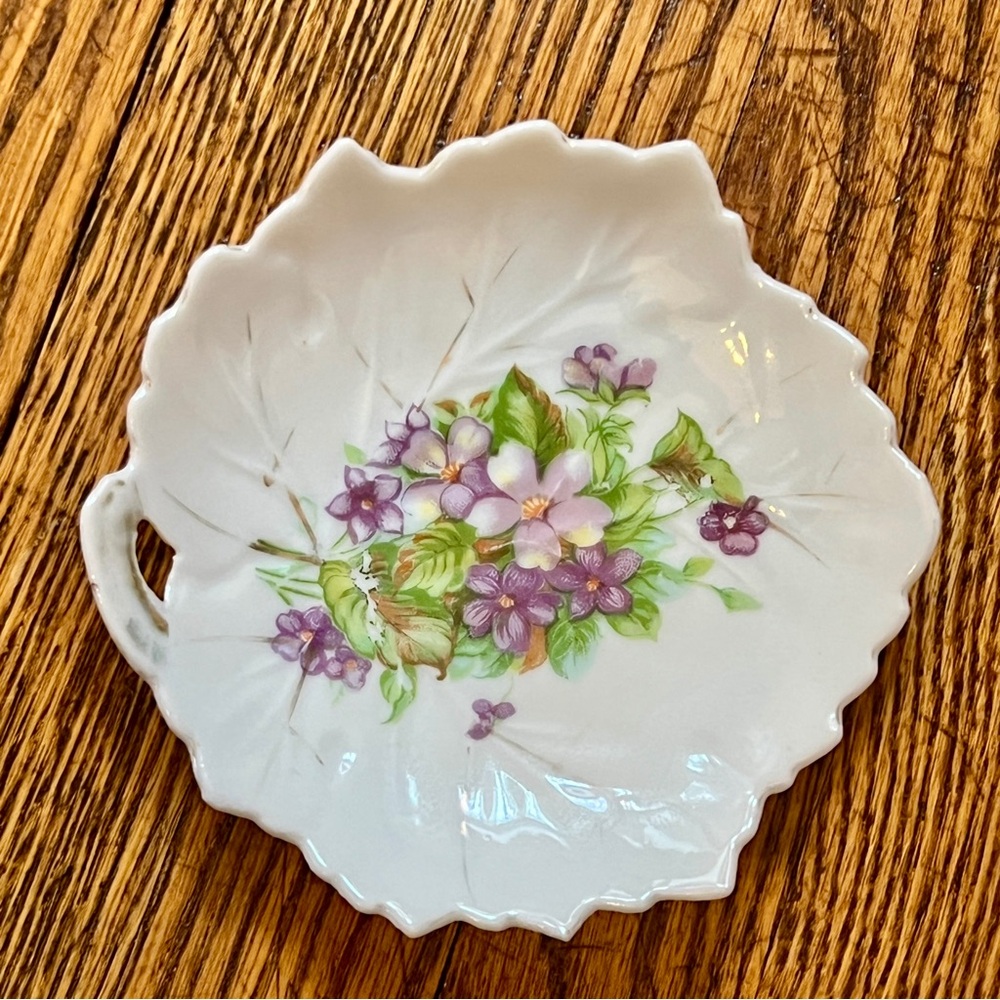 Vintage Nasco 5" Leaf Shape Purple Floral Trinket Dish Made in Japan